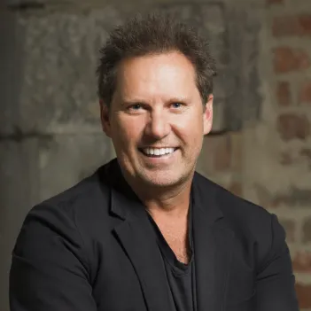Simon Crowe